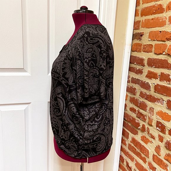 JMS Just My Size Black & Gray Burnout Paisley Print V-Neck T-Shirt - Picture 4 of 5